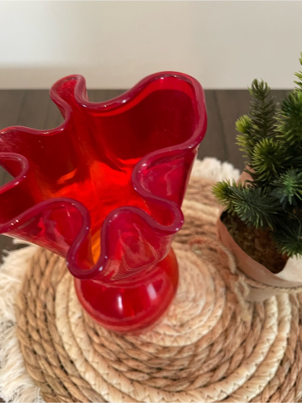 Vintage Red and Orange Glass Vase - Picture 6 of 8